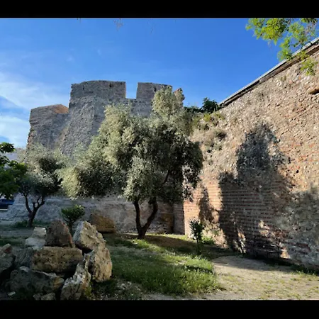 Gasthof Haka Golem (Tirana)